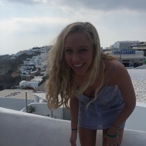 Meet your Posher, Laurel